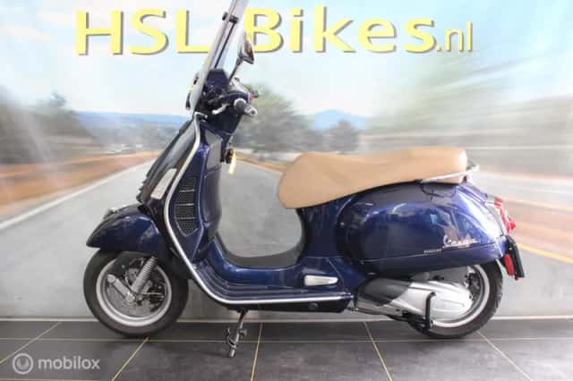 Vespa GTS 300 (2022) thumbnail 5