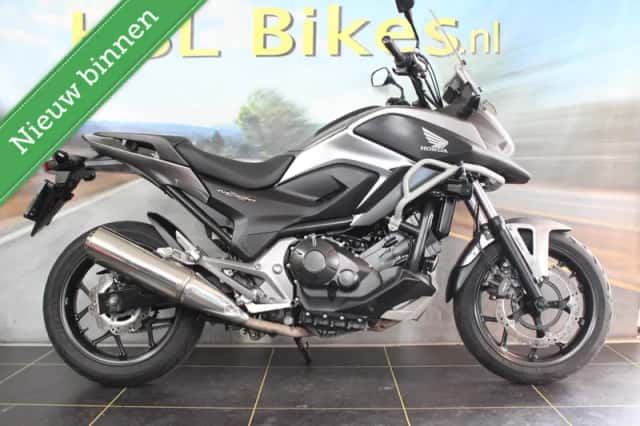 Honda NC750X (2015) thumbnail 1