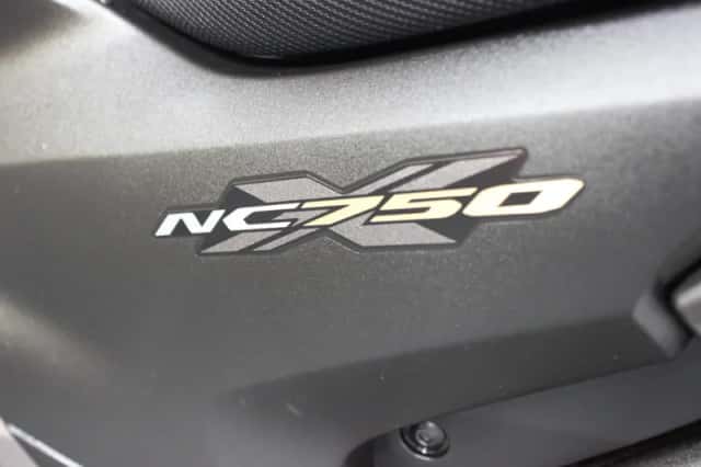 Honda NC750X (2015) thumbnail 3