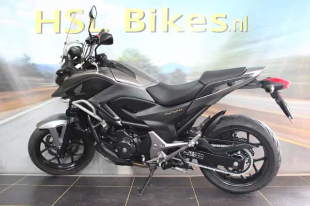 Honda NC750X (2015) thumbnail 4