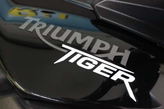 Triumph Tiger 800 XR (2012) thumbnail 3