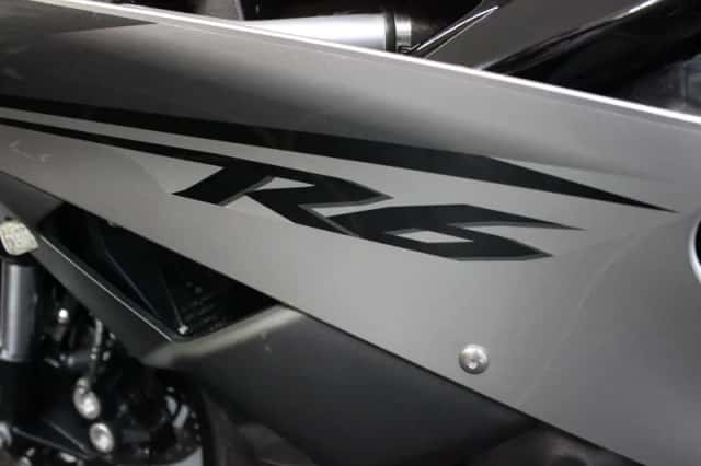 Yamaha YZF-R6 (2008) thumbnail 3