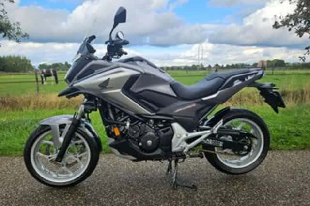 Honda NC750X (2016) thumbnail 1