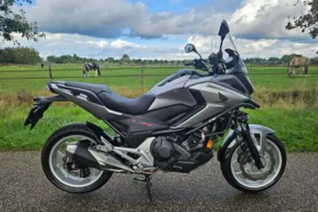 Honda NC750X (2016) thumbnail 2