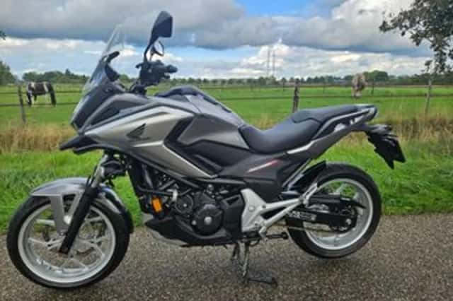 Honda NC750X (2016) thumbnail 3
