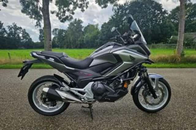 Honda NC750X (2016) thumbnail 5