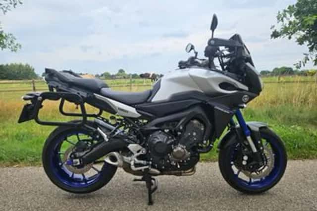 Yamaha Tracer 900 (2015) thumbnail 3