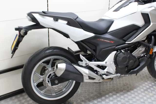 Honda NC750X (2018) thumbnail 3