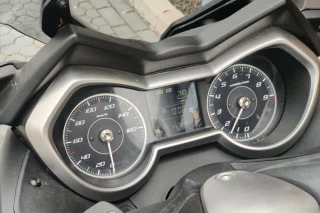 Yamaha XMAX 300 (2019) thumbnail 6