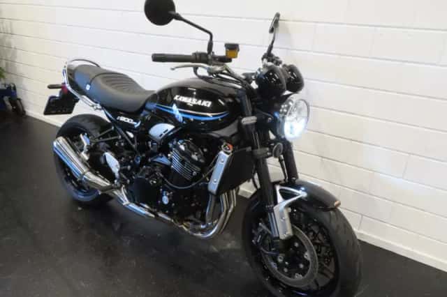 Kawasaki Z900RS (2022) thumbnail 2