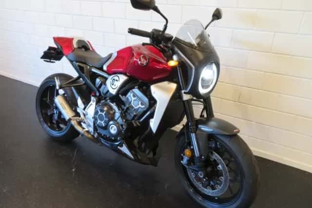 Honda CB1000R (2020) thumbnail 2