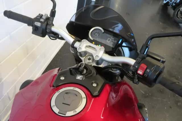 Honda CB1000R (2020) thumbnail 5