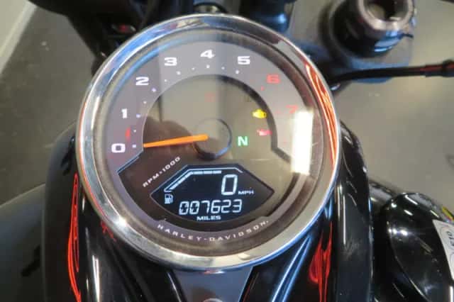 Harley-Davidson FAT BOB 114 (2024) thumbnail 6