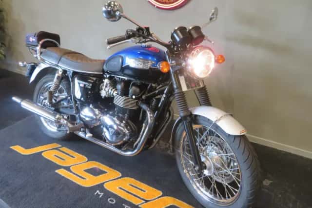 Triumph Bonneville T100 (2014) thumbnail 2