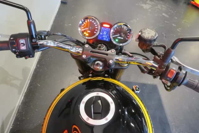 Kawasaki Z900RS (2024) thumbnail 5