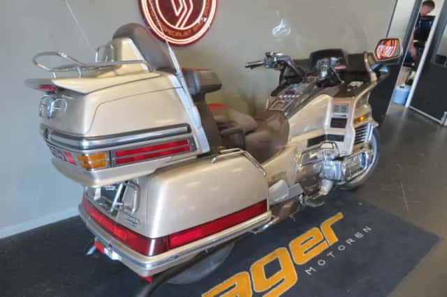 Honda GL 1500 GOLDWING (1988) thumbnail 3