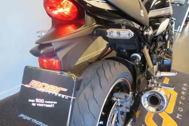 Kawasaki Z900RS (2021) thumbnail 4
