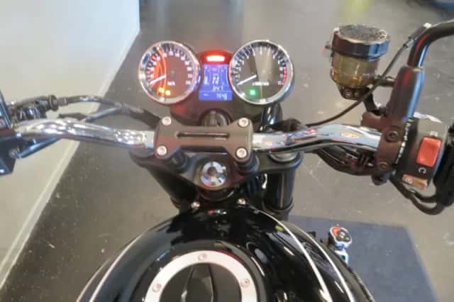 Kawasaki Z900RS (2021) thumbnail 6
