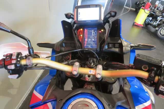 Honda CRF 1000 AFRICA TWIN (2019) thumbnail 4