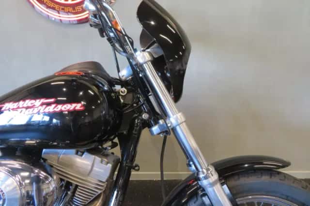 Harley-Davidson Super Glide FXDI DYNA (2004) thumbnail 6