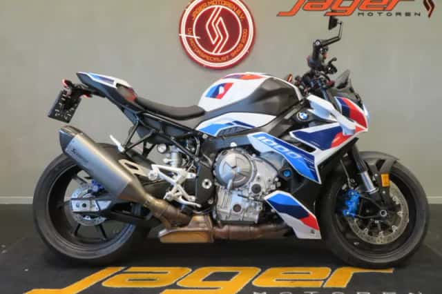 BMW M 1000 R (2024) thumbnail 1