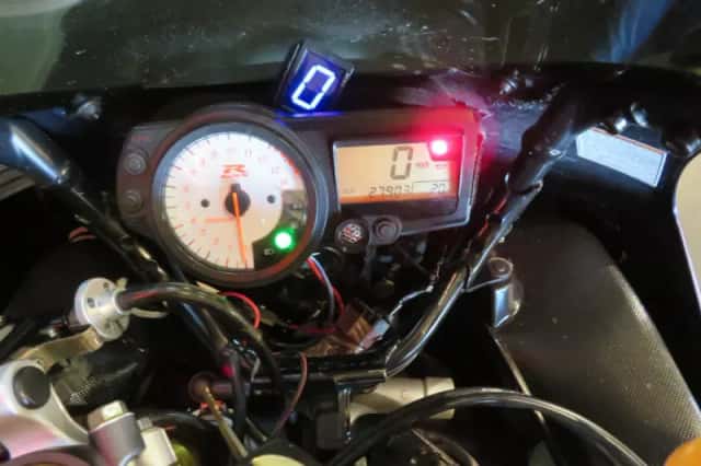 Suzuki GSX-R1000 (2003) thumbnail 6