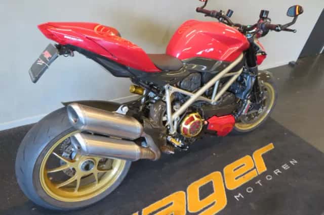 Ducati Streetfighter 848 (2010) thumbnail 3
