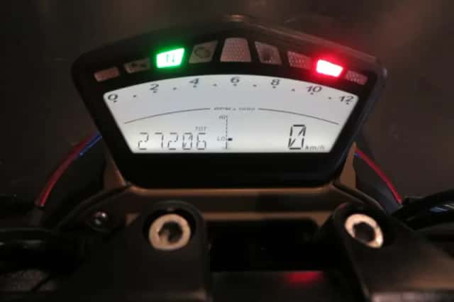 Ducati Streetfighter 848 (2010) thumbnail 6