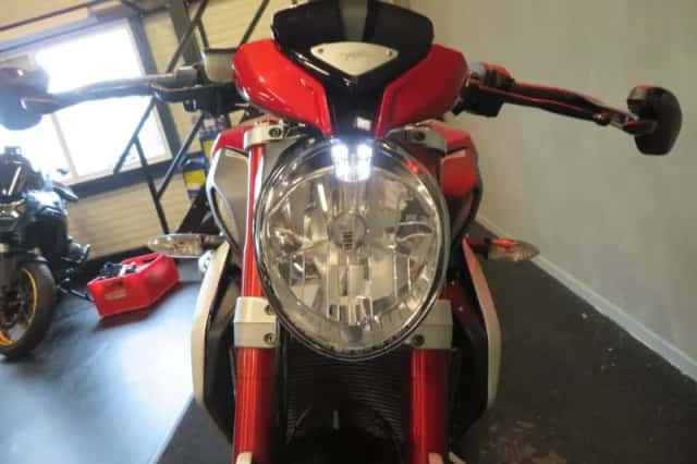 MV Agusta Brutale 800 Dragster RR (2015) thumbnail 4