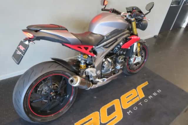 Triumph Speed TRIPLE R (2017) thumbnail 3
