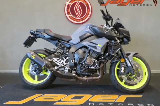 Yamaha MT-10 (2016) thumbnail 1