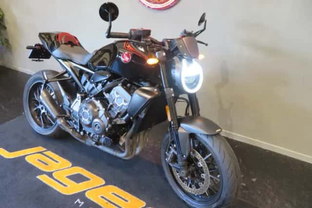 Honda CB1000R (2022) thumbnail 2