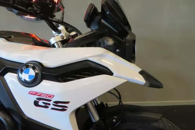 BMW F 750 GS (2019) thumbnail 6