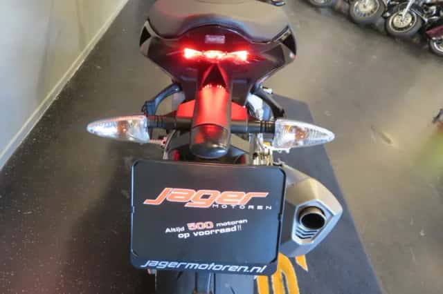 Aprilia Tuono V4 1100 (2020) thumbnail 4