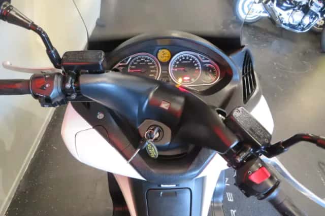 Honda FJS 400 Silver Wing (2016) thumbnail 5