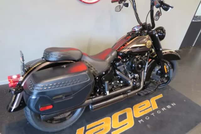 Harley-Davidson Softail (2020) thumbnail 3