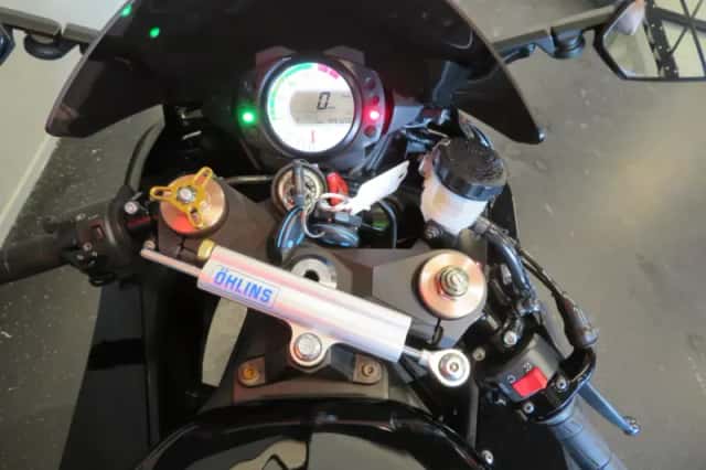 Kawasaki Ninja ZX-10R (2008) thumbnail 5