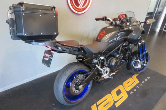 Yamaha Niken GT (2018) thumbnail 3