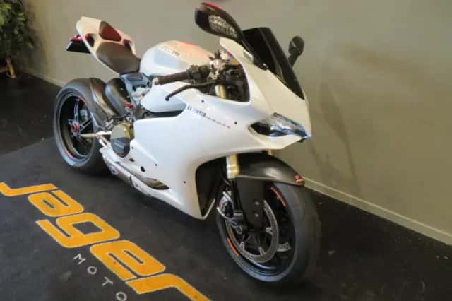 Ducati Supersport (2013) thumbnail 2