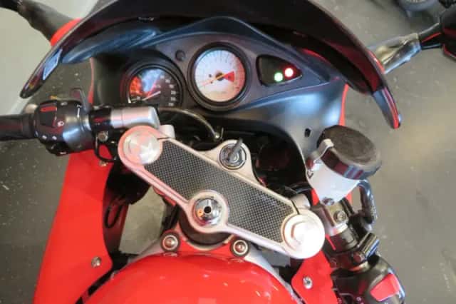 Suzuki SV650S (2000) thumbnail 5