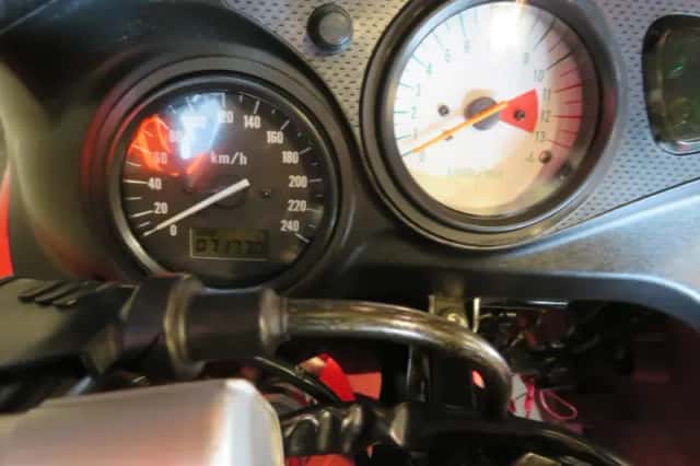Suzuki SV650S (2000) thumbnail 6
