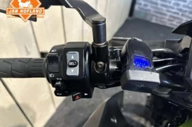 Kawasaki Z900 (2021) thumbnail 6
