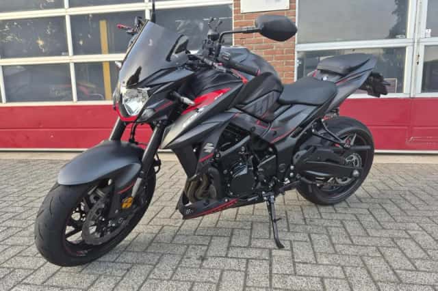 Suzuki GSX S750A (2018) thumbnail 2