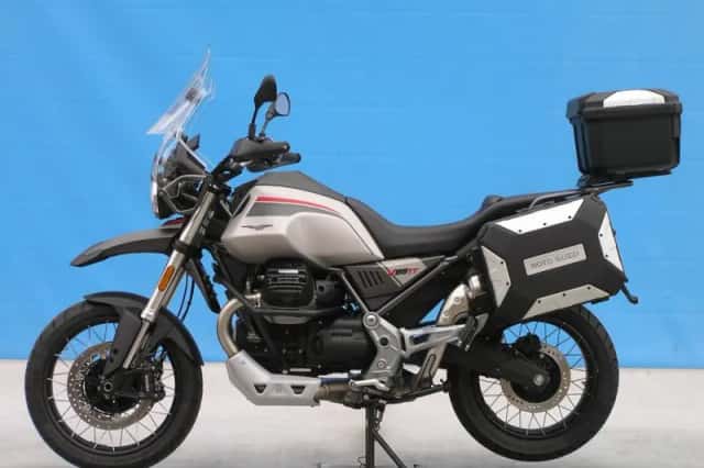 Moto Guzzi V85 TT (2023) thumbnail 1