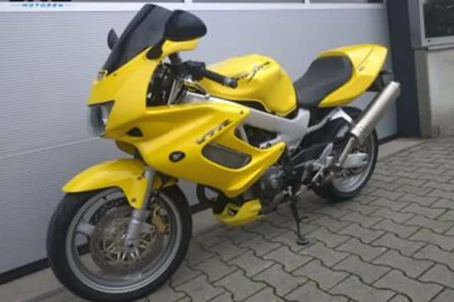 Honda VTR 1000 F Firestorm (2001) thumbnail 6