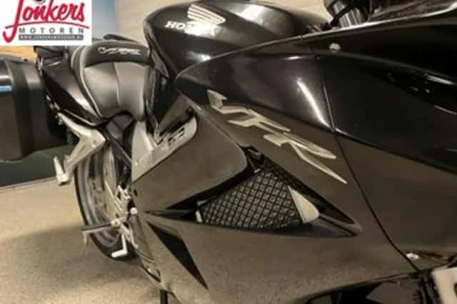 Honda VFR 800 FI (2006) thumbnail 5