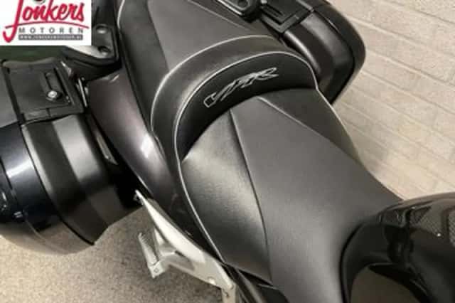 Honda VFR 800 FI (2006) thumbnail 6