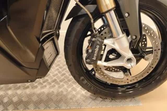BMW S 1000 XR (2023) thumbnail 3