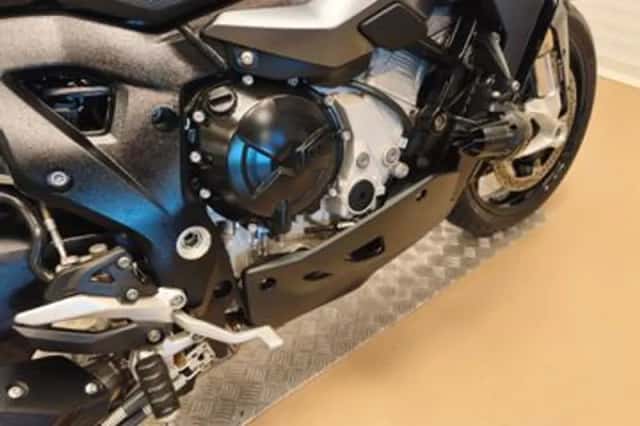 BMW S 1000 XR (2023) thumbnail 4