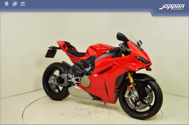 Ducati Panigale V4S (2026) thumbnail 2
